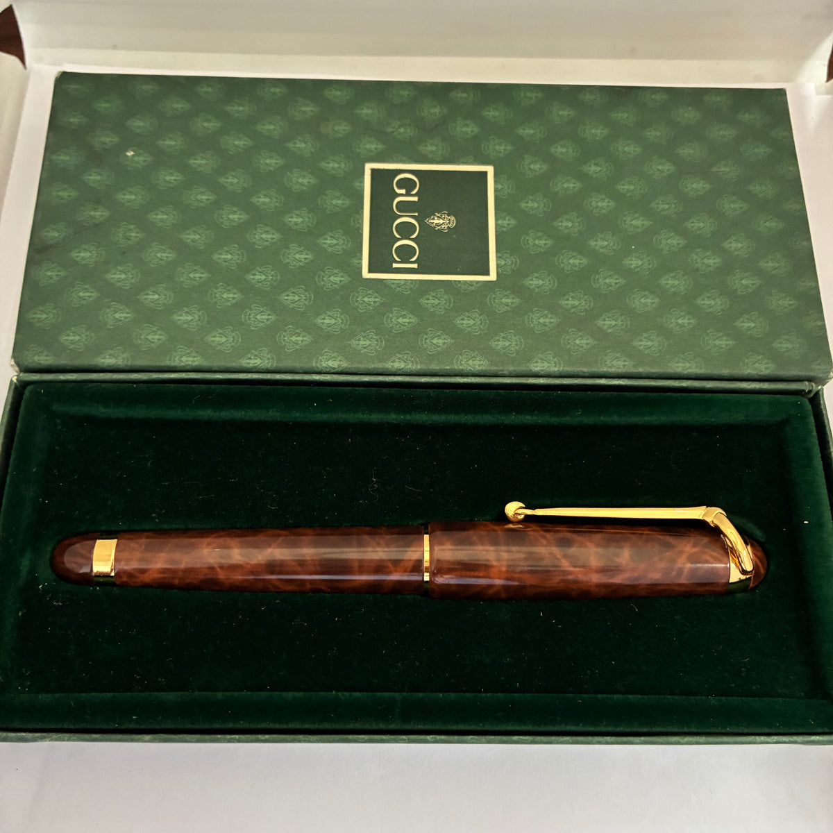 Gucci Red Marble Resin Fountain Pen