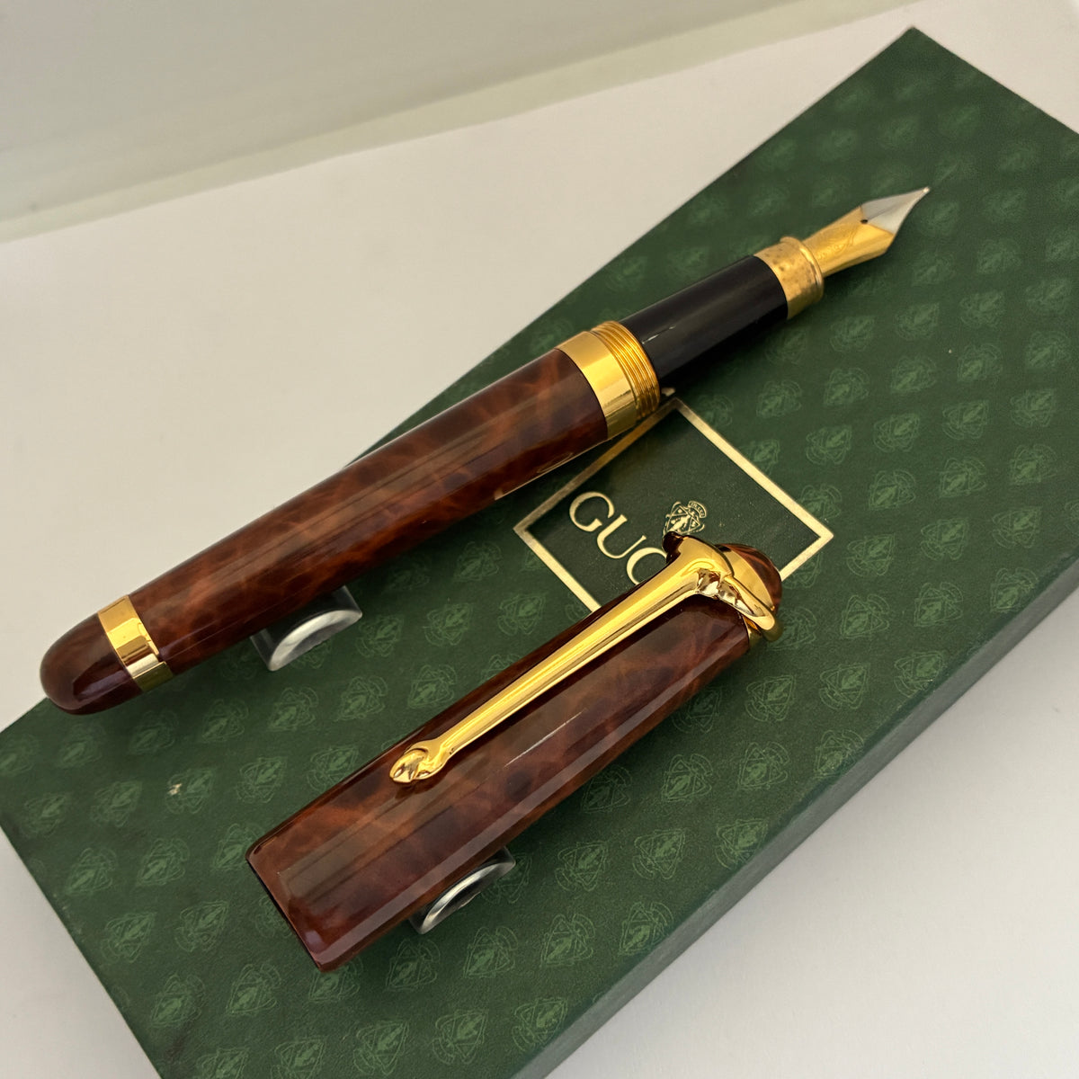 Gucci Red Marble Resin Fountain Pen