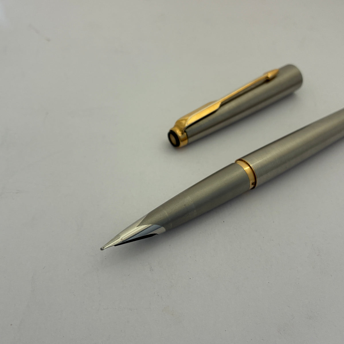Vintage Parker 50 Falcon Metal Fountain Pen
