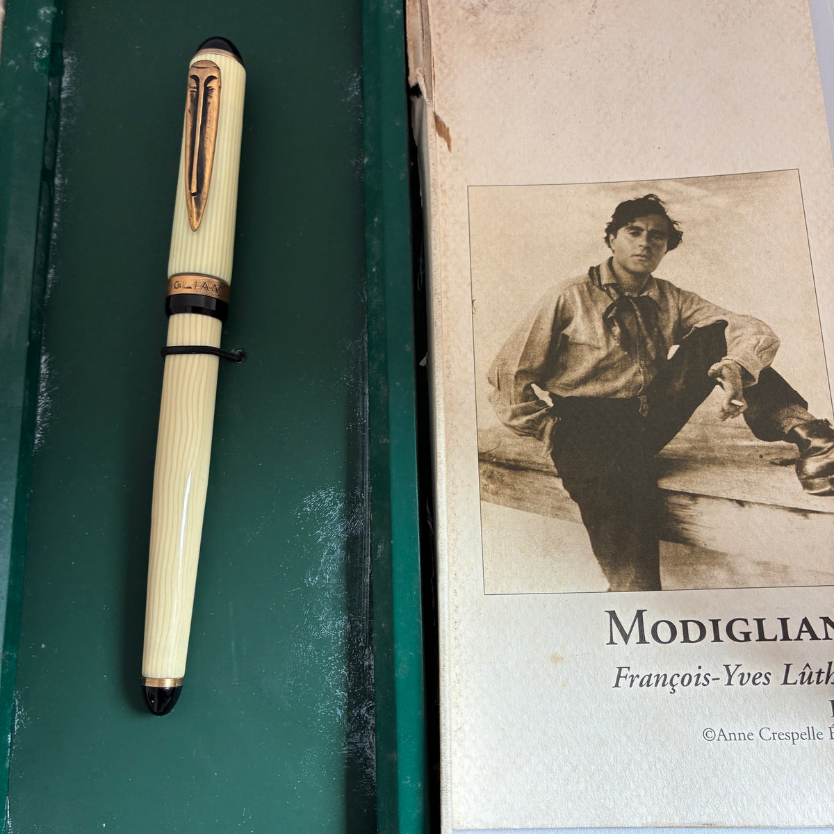 Francois Yves Luthier Modigliani White Limited Edition Fountain Pen