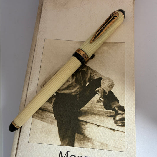 Francois Yves Luthier Modigliani White Limited Edition Fountain Pen