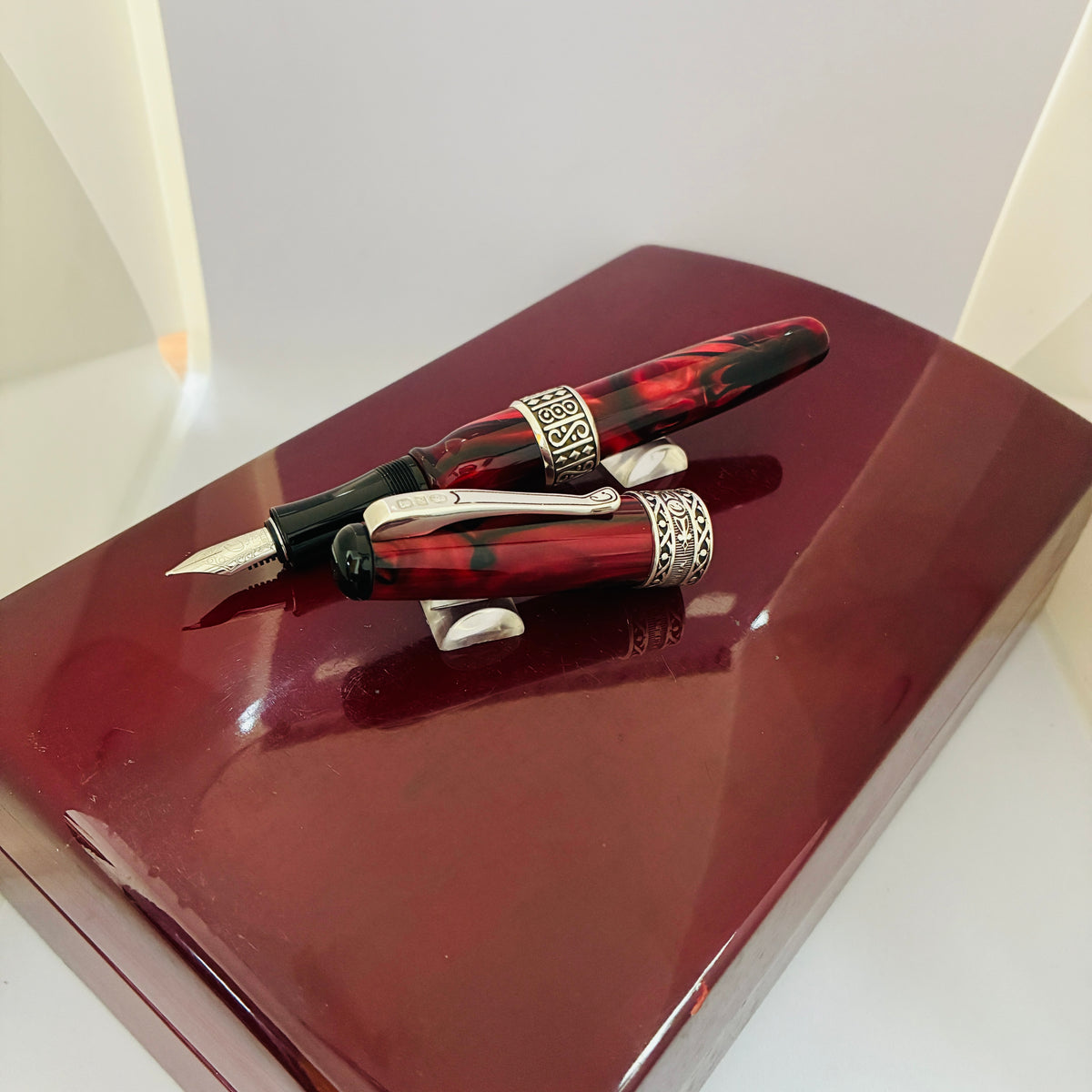 Curtis Australia Elegance Fountain Pen Red w Sterling Silver Appointment
