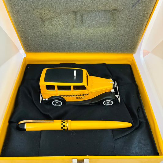 Vintage Eversharp Skyline Fountain Pen - Yellow Cab