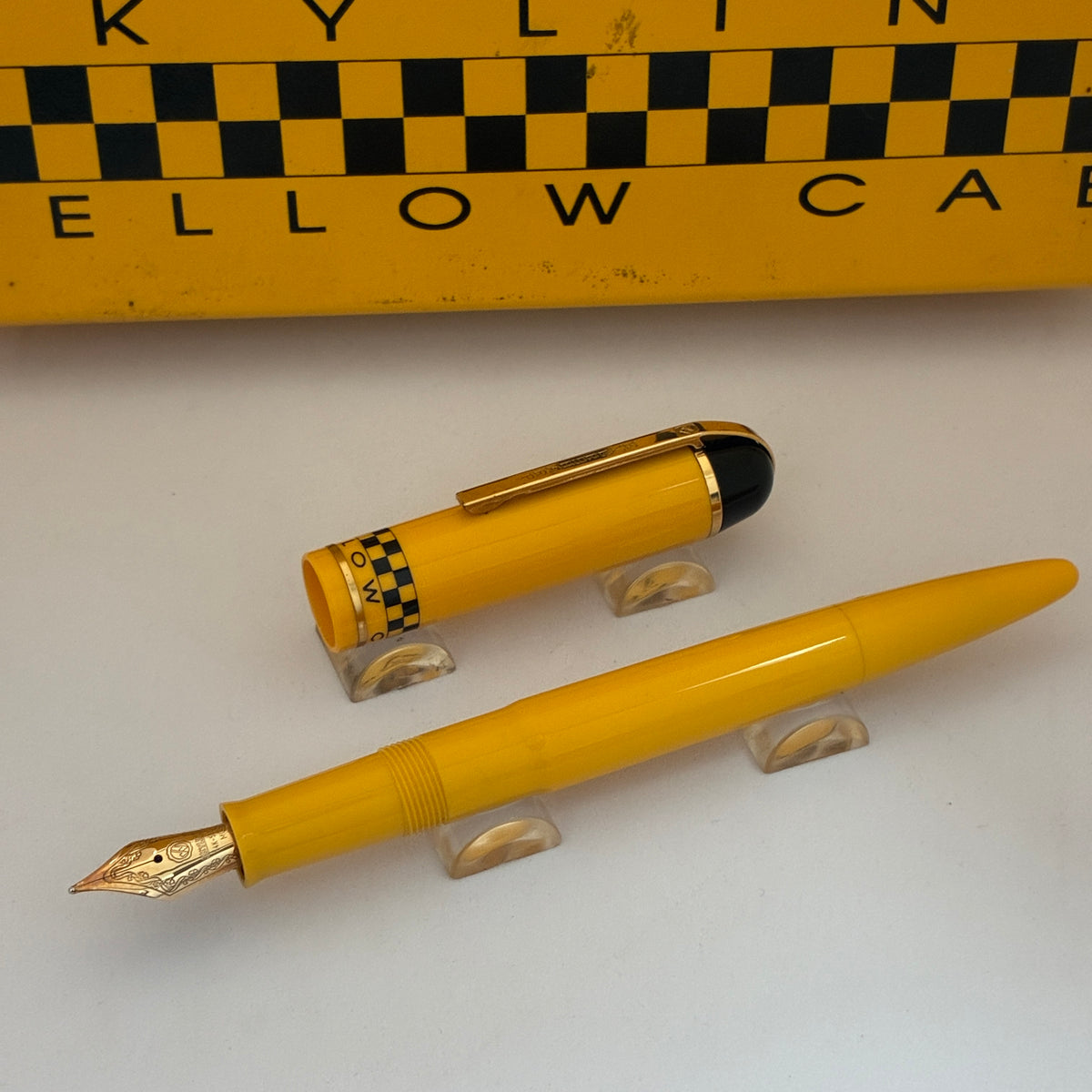 Vintage Eversharp Skyline Fountain Pen - Yellow Cab