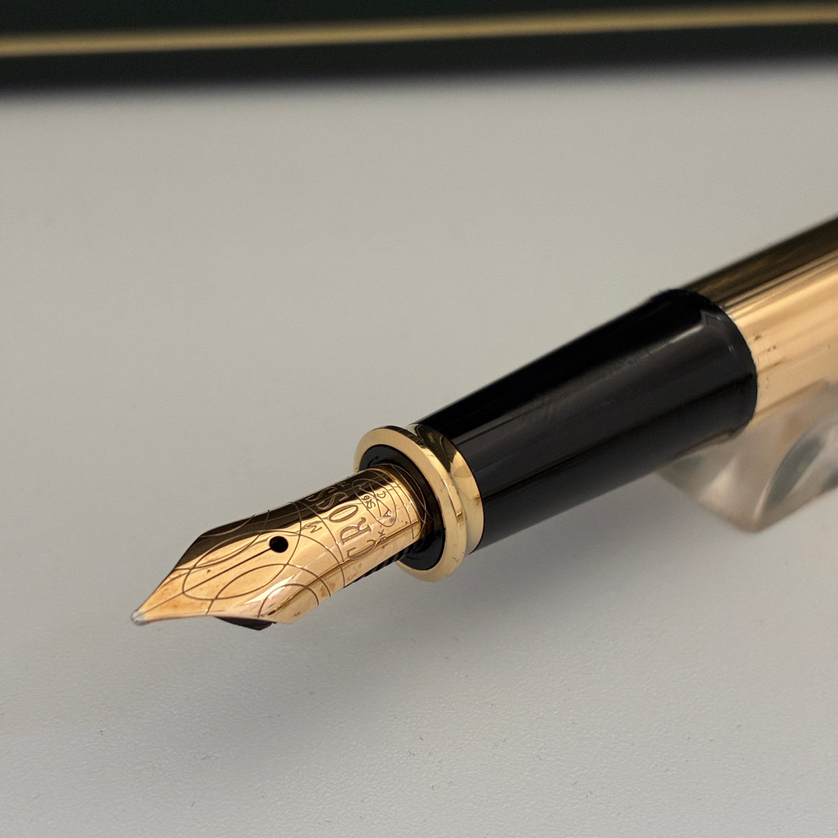 Cross Townsend 18kt Gold-Filled Fountain Pen - Made in USA