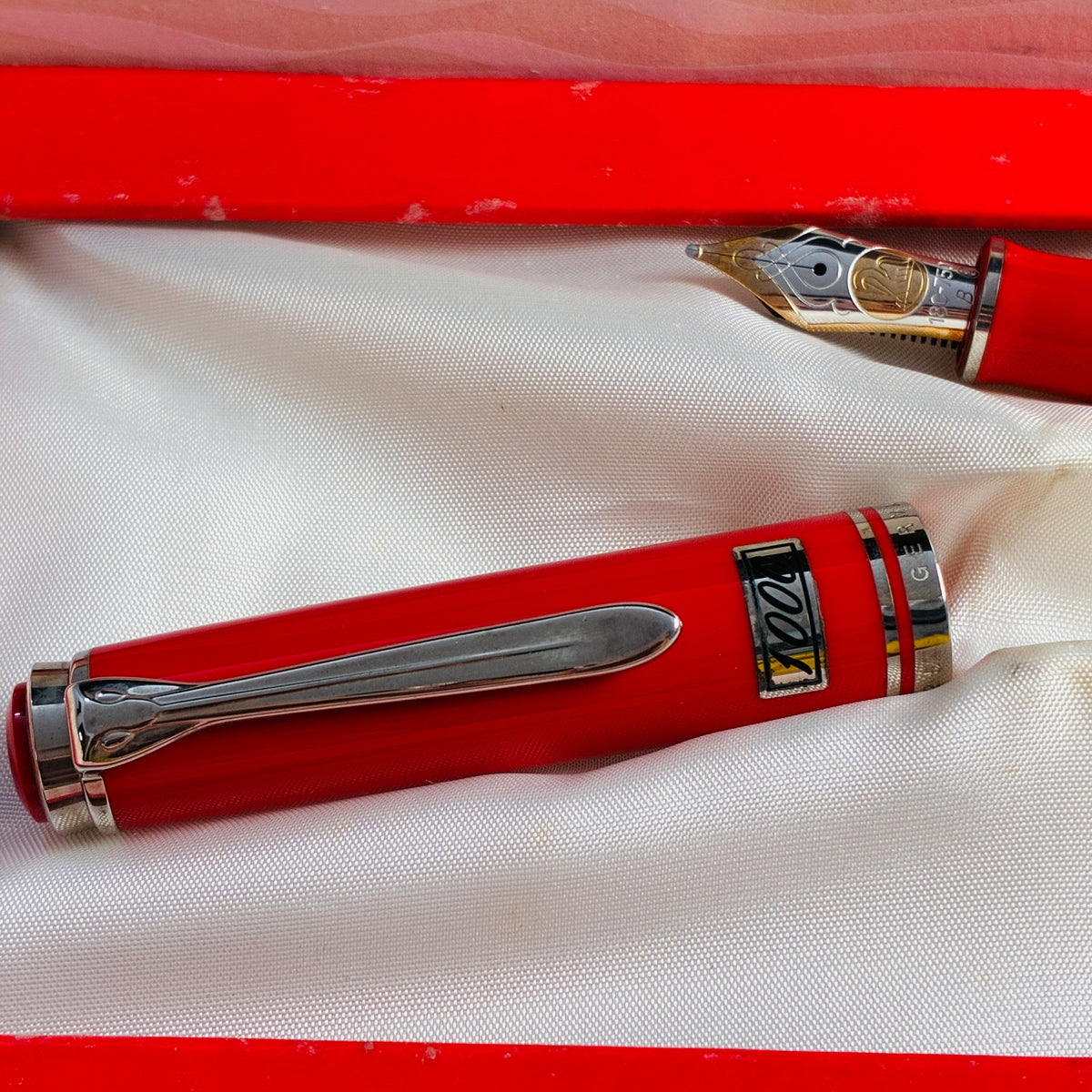 Pelikan "1000 Years of Austria(1000 Jahre Osterreich) LE Fountain Pen