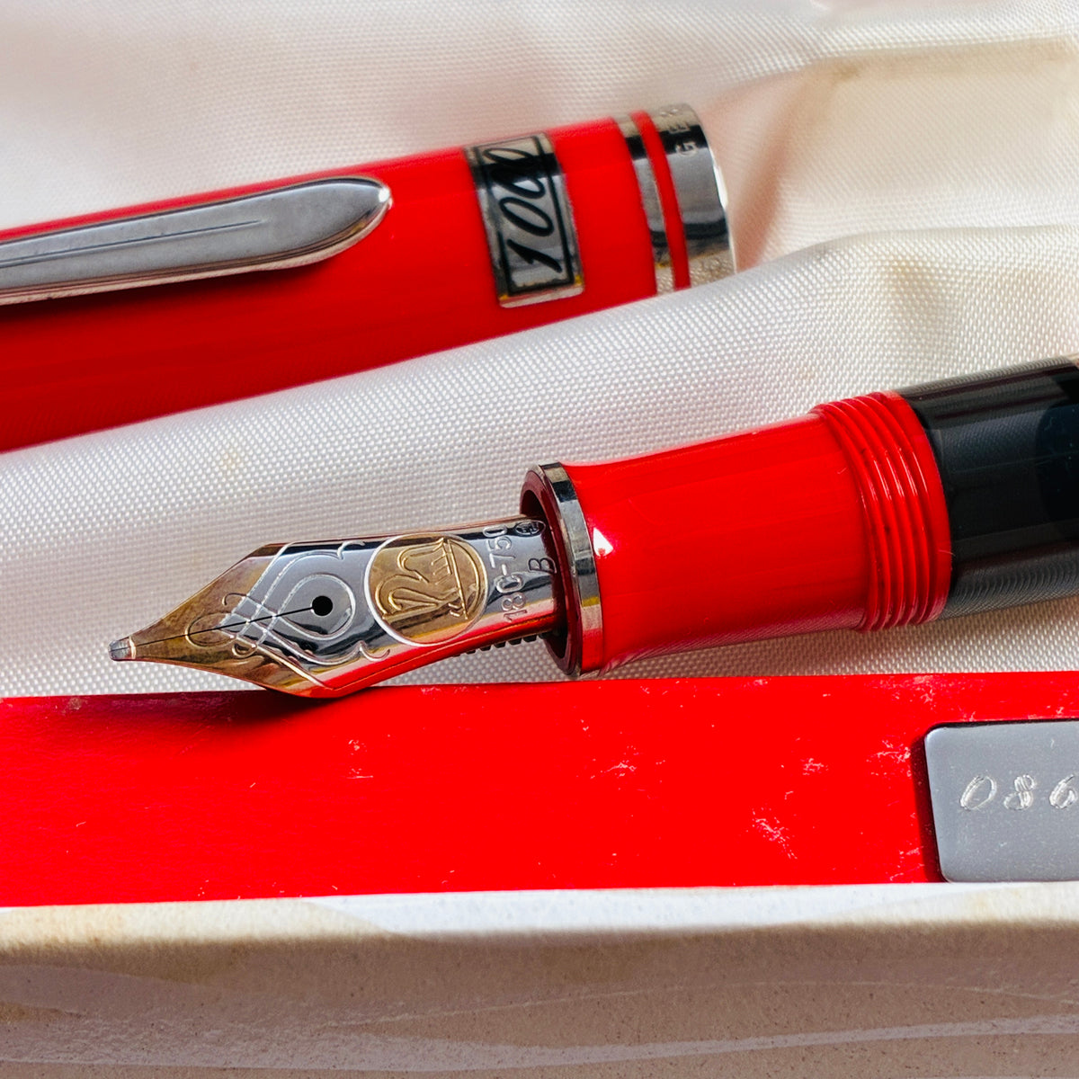 Pelikan "1000 Years of Austria(1000 Jahre Osterreich) LE Fountain Pen