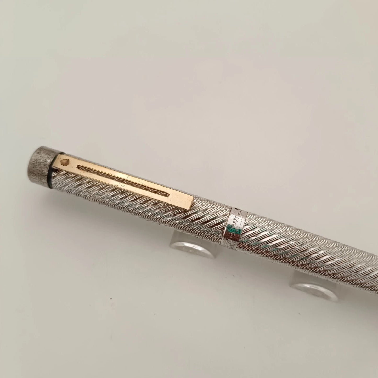 Sheaffer Targa Silver Plated 14kt Gold Nib Fountain Pen