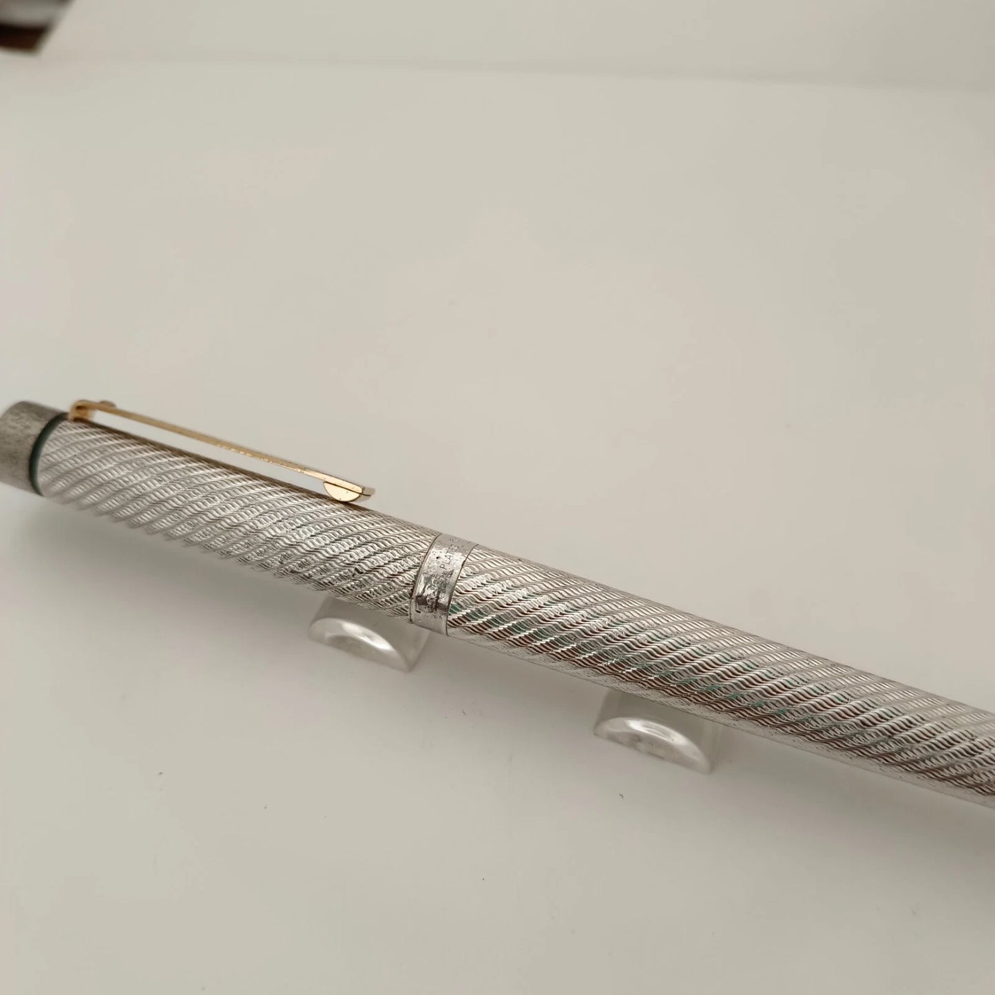 Sheaffer Targa Silver Plated 14kt Gold Nib Fountain Pen