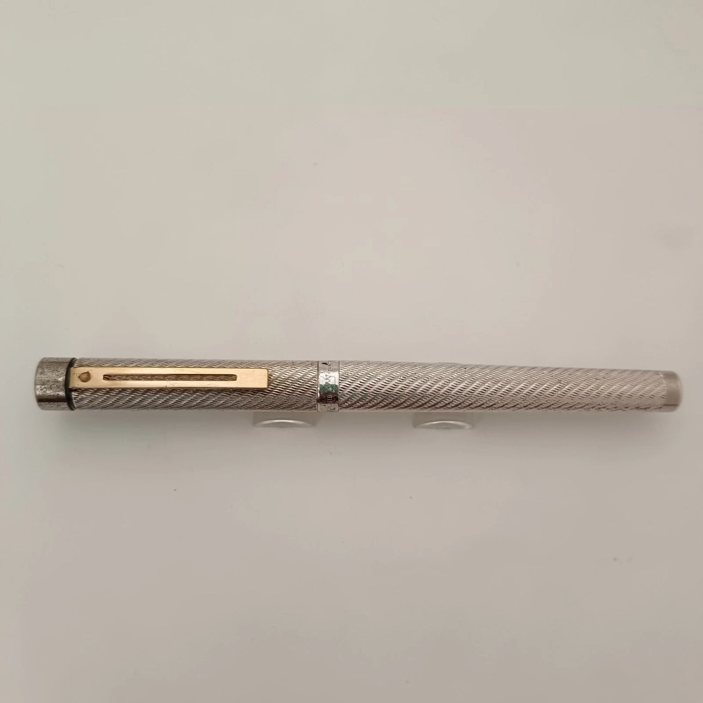 Sheaffer Targa Silver Plated 14kt Gold Nib Fountain Pen