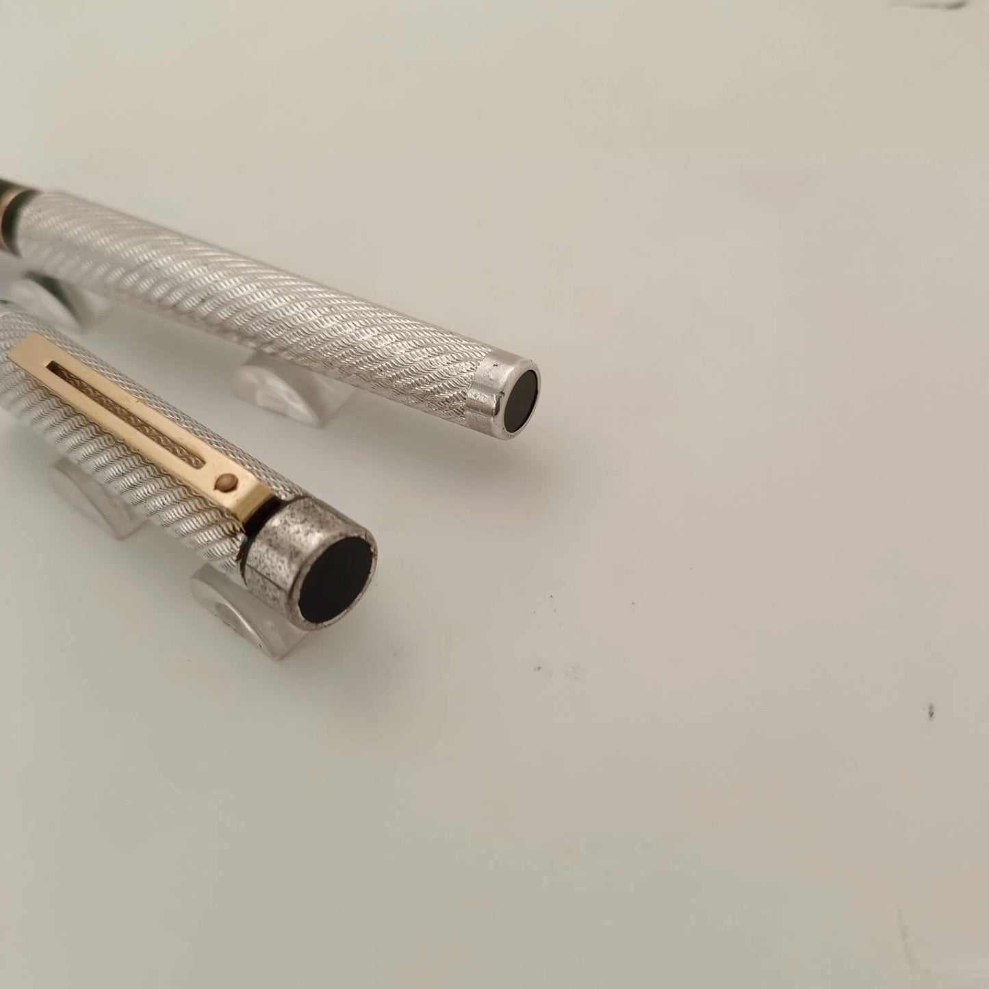 Sheaffer Targa Silver Plated 14kt Gold Nib Fountain Pen