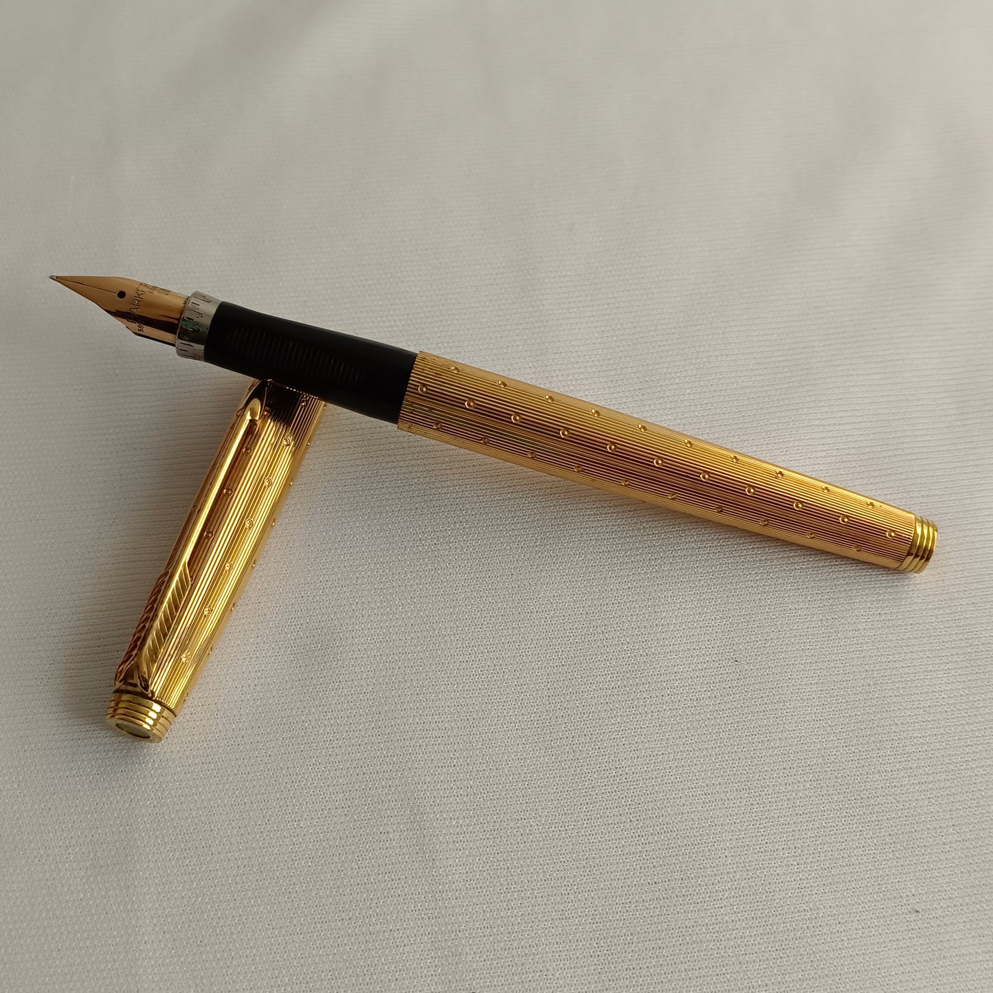 Parker 75 Gold Plated Perle 14kt Gold Nib Fountain Pen