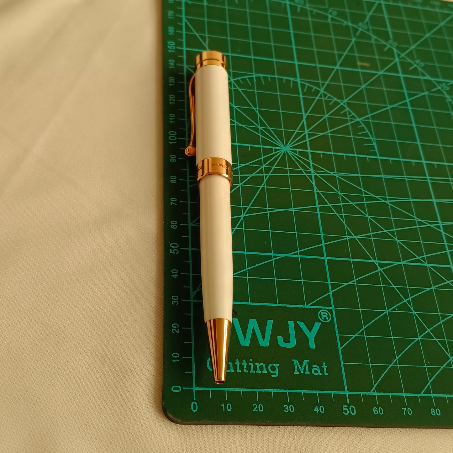 Aurora EDO Ballpoint pen, Resin, Rose Gold PVD, White, O31-W