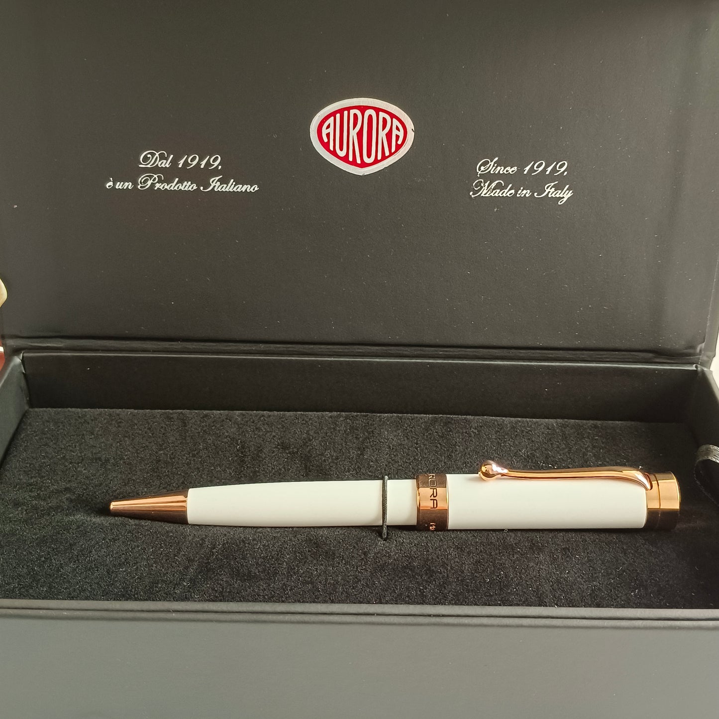 Aurora EDO Ballpoint pen, Resin, Rose Gold PVD, White, O31-W